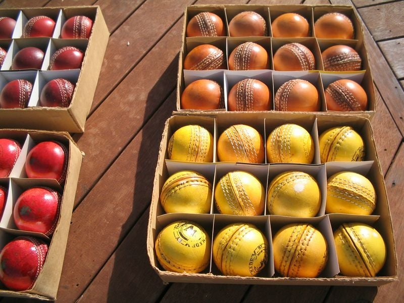 Indoor Cricket Balls 800 X600(2)
