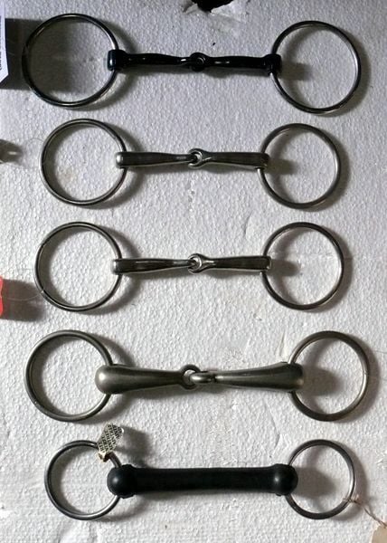 Bits Assorted 1 800X600