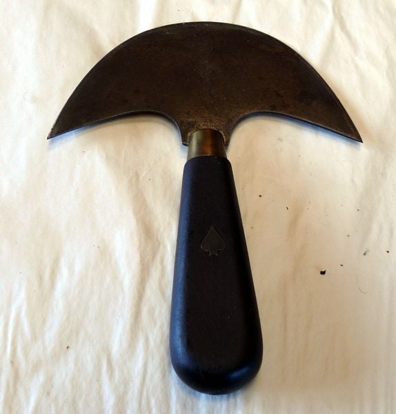 German Round Knife 800 X600