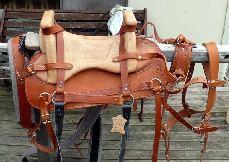 Decker Pack Saddle 800 X600