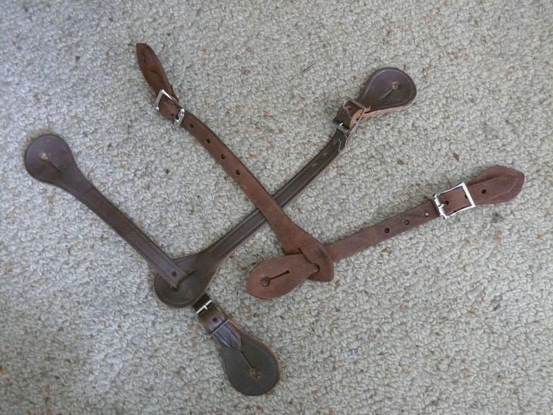Plain Spur Straps 800 X600