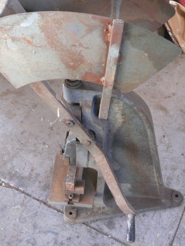 Press With Hand Lever Side