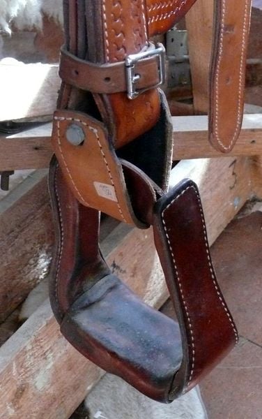 Stirrup Twist Fitted 800 X600