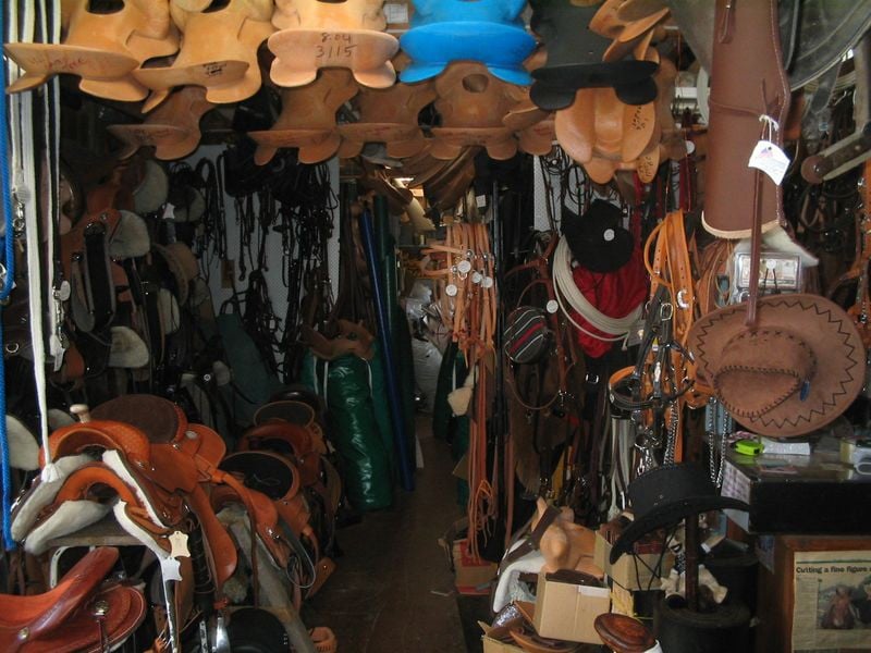 Saddle Shop 2 800X600